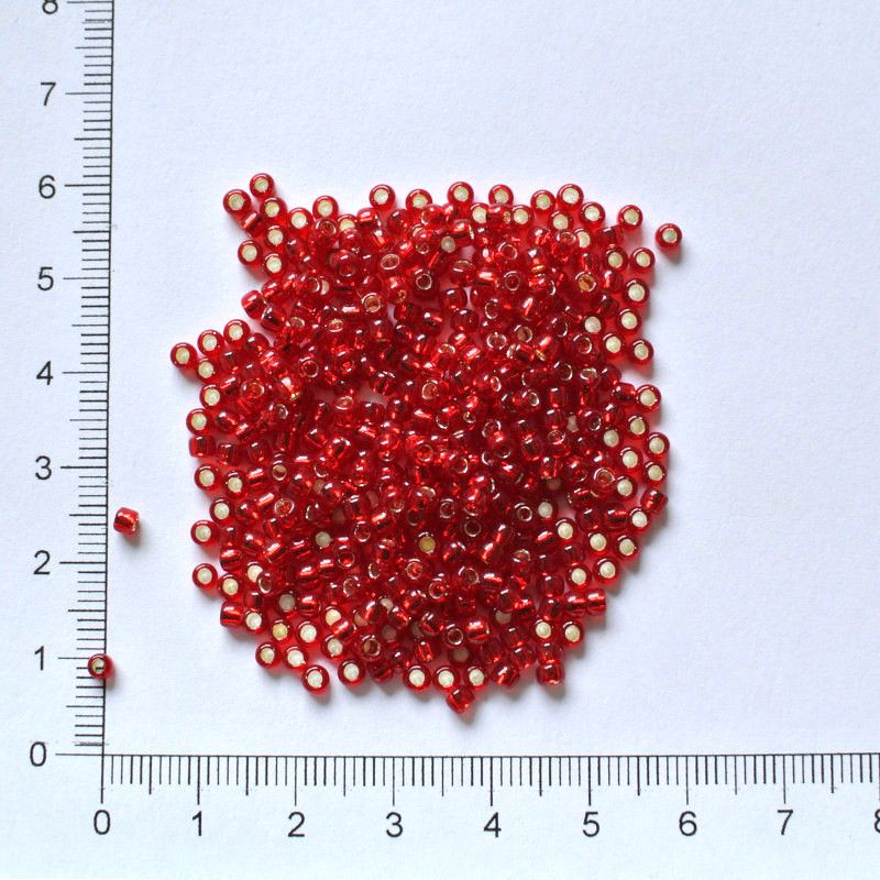 Toho 8/0 Silver Lined Ruby 10g