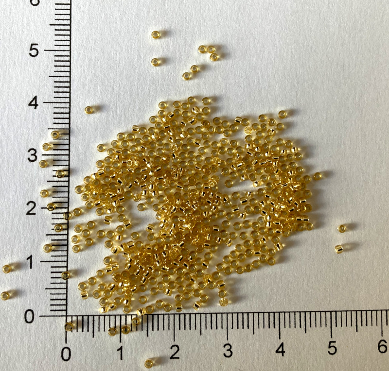 Toho 15/0 Lt. Topaz 5g
