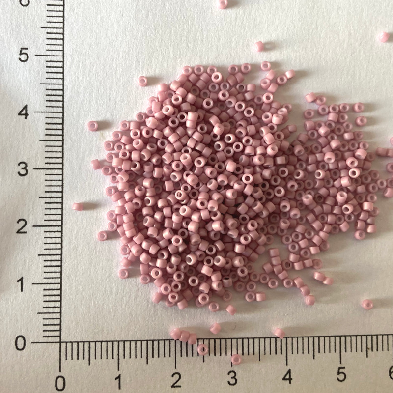 Toho Treasure 11/0 Opaque Pastel Frosted Pluteria 5g