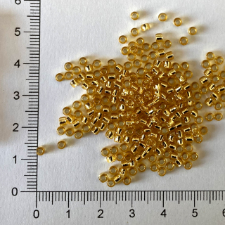 Toho 8/0 Lt. Topaz 10g