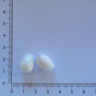 Skleněné broušené kapky 16x12mm bílá plnobarvená (2ks)