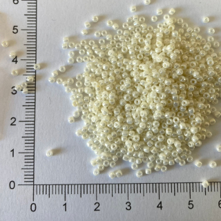 Toho 11/0 Opaque Luster Navajo White 10g