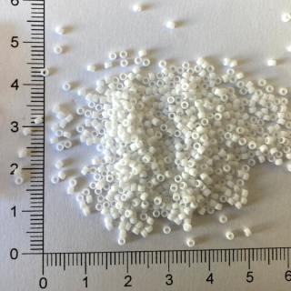 Toho Treasure 11/0 Opaque Frosted White 5g